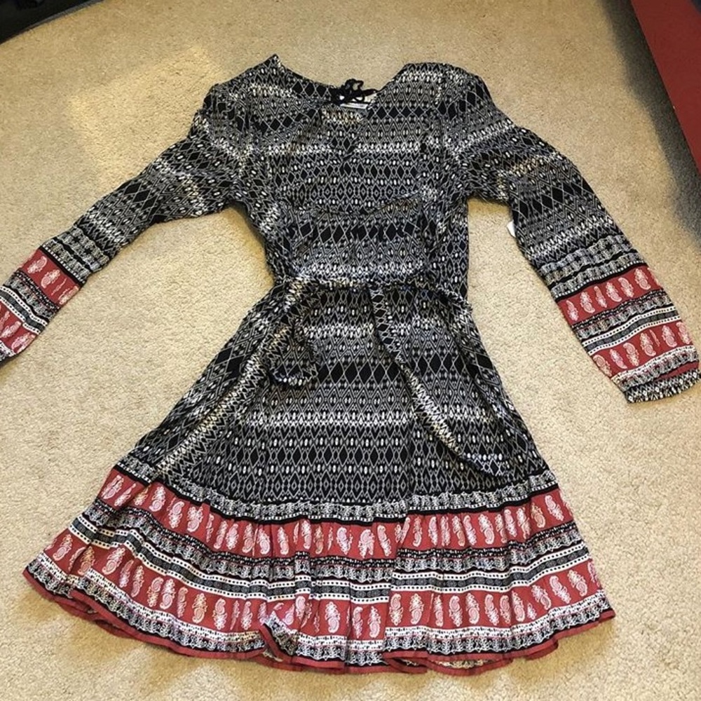 Dress - Picture 4 of 4